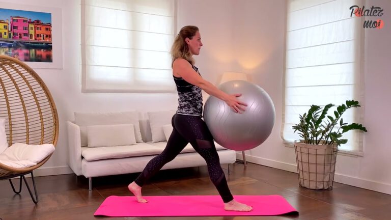 🤰Bien-Être Prénatal : Pilates avec Gros Ballon pour Épaules, Hanches, et Équilibre 🌸🤰
