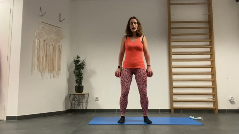 Brûlez avec la Balle Lestée: Séance de Pilates Intense 💪🔵