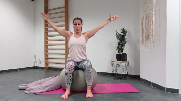 🌟 Équilibre Doux: Pilates Prénatal avec Swiss Ball au 3ème Trimestre 🌈🤰